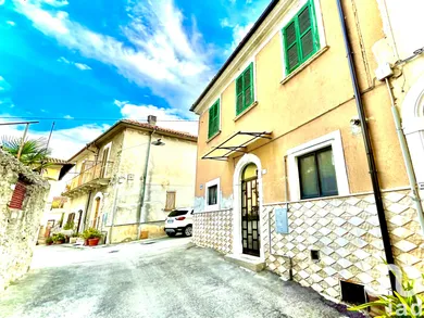 Village house in Corfinio