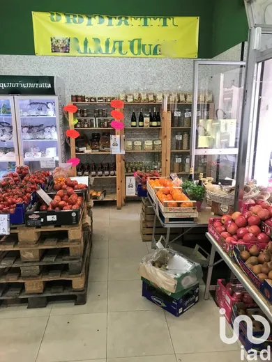 Shop/Premises commercial in Genova