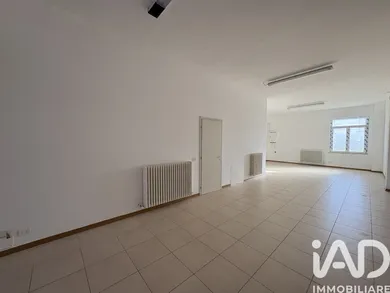 Shop/Premises commercial in Macerata