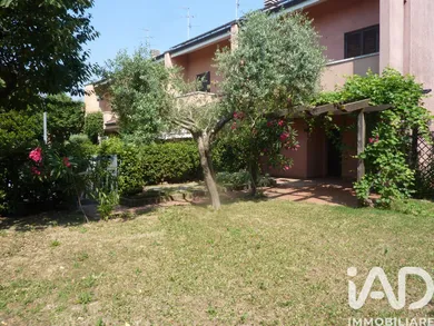 Villetta a schiera in Lomagna