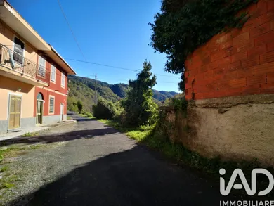 House in San Colombano Certenoli