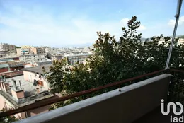 Appartamento 5 locali in Genova
