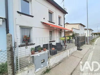 Casa/Villa in Frassinelle Polesine