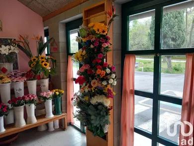 Shop/Premises commercial in Vado Ligure