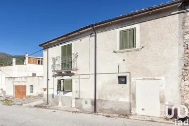 Village house in Ofena