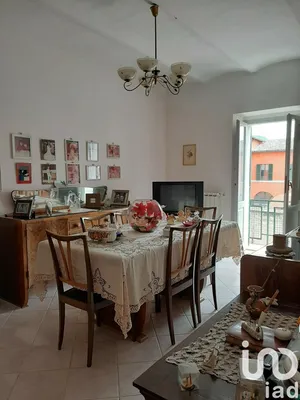 Appartamento 6 locali e più in Foligno