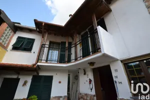 Village house in Busalla