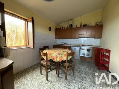 Villetta a schiera in Longobardi