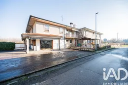 Shop/Premises commercial in Gazzuolo