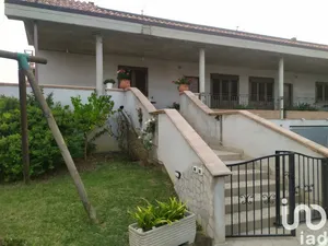 Chiatta / Casa galleggiante in Nocciano