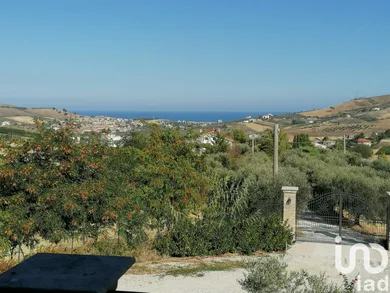 House in Pineto