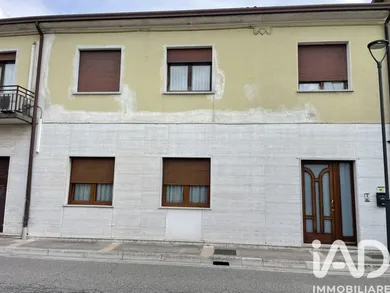 Building in Bovolone
