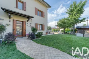 Casa / Villa indipendente in Selvazzano Dentro