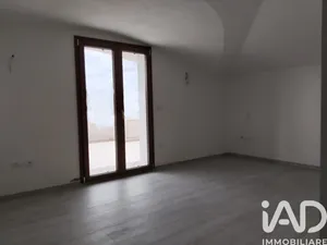 Appartamento 6 locali e più in Saltara