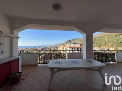 Appartamento in Longobardi