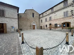 Appartamento 6 locali e più in Montelupone