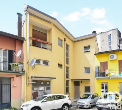 Edificio in Cantù