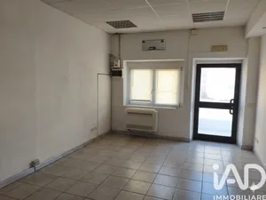 Shop/Premises commercial in San Giovanni Lupatoto