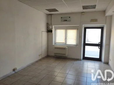 Shop/Premises commercial in San Giovanni Lupatoto