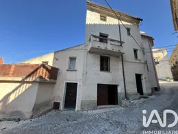 Village house in Longobardi