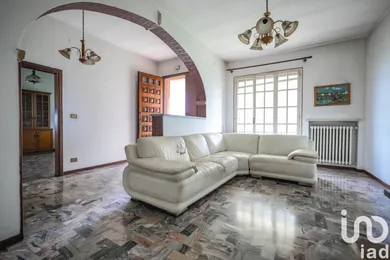 House in Migliaro