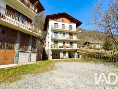 House in Ala di Stura