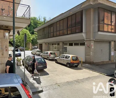 Negozio / locale commerciale in Napoli