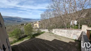 Village house in Barisciano