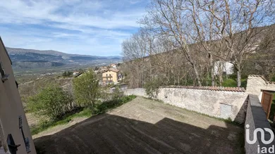 Village house in Barisciano