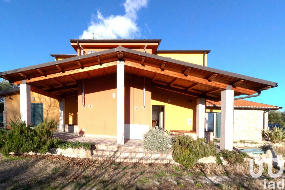 Vendita casa a Castellalto (64020): rifugio 9 locali 215 m² - 110289 - iad