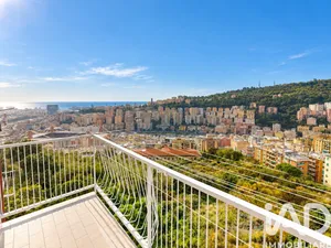 Appartamento 6 locali e più in Genova