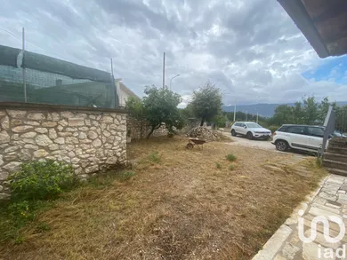 Townhouse in Poggio Picenze