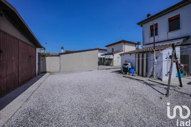 Townhouse in Berra