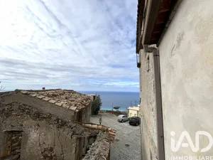 Casa di paese in Longobardi