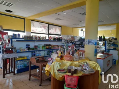 Negozio / locale commerciale in Castellalto