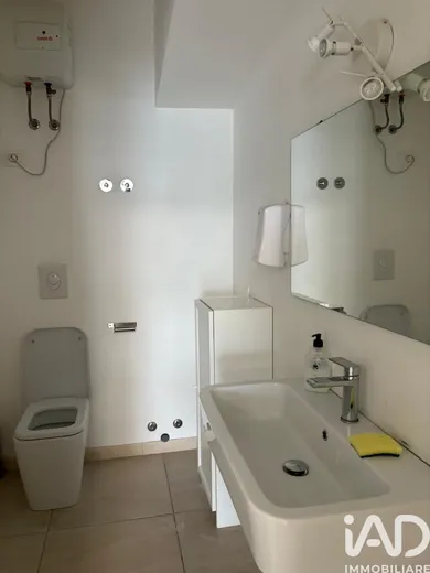 Shop/Premises commercial in Osimo