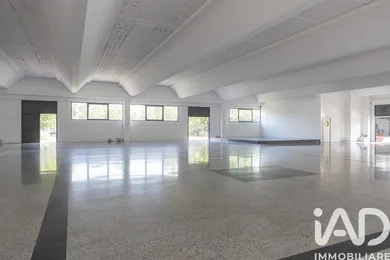 Shop/Premises commercial in Porto Sant'Elpidio