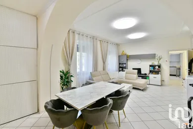 Apartment in Casnate con Bernate
