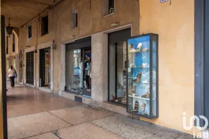 Negozio / locale commerciale in Verona