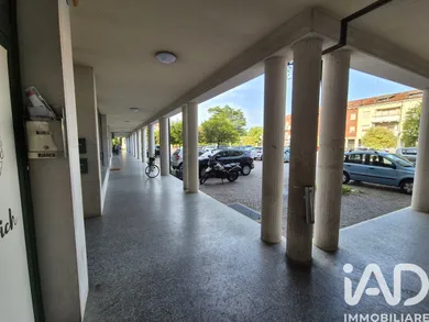 Shop/Premises commercial in Santa Maria di Sala