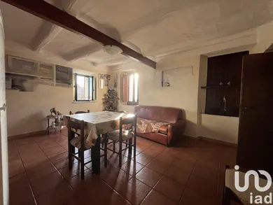 Village house in Longobardi