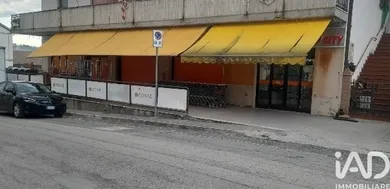 Negozio / locale commerciale in Notaresco