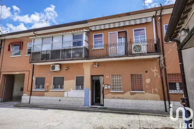 House in Migliaro