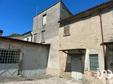 Townhouse in Ceresara