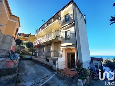 Apartment in Santa Maria del Cedro