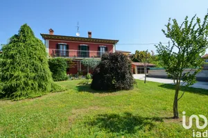Townhouse in Dogliani