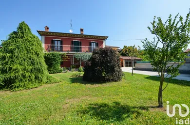 Townhouse in Dogliani