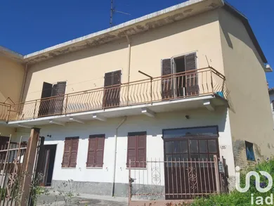 Casa/Villa in Camagna Monferrato