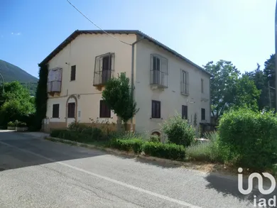 Chiatta / Casa galleggiante in Bugnara