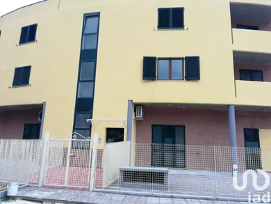 Edificio in Cerreto d'Esi